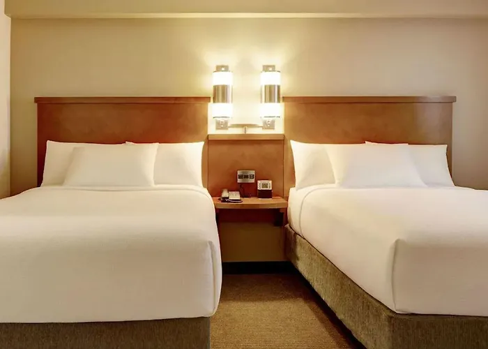 Hotel Hyatt Place Phoenix Airport 3*