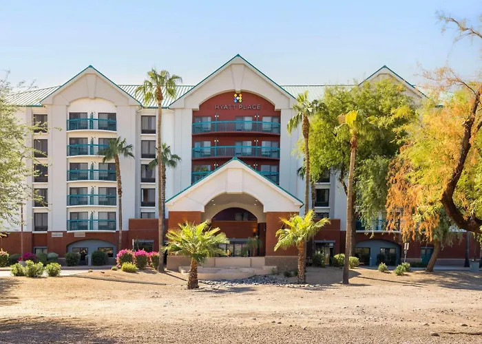 Hyatt Place Phoenix Airport 3*