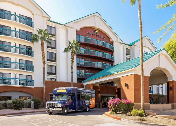 Hyatt Place Phoenix Airport 3*