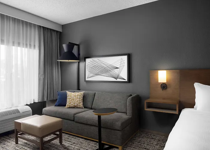 Hyatt Place Phoenix Airport Hotel