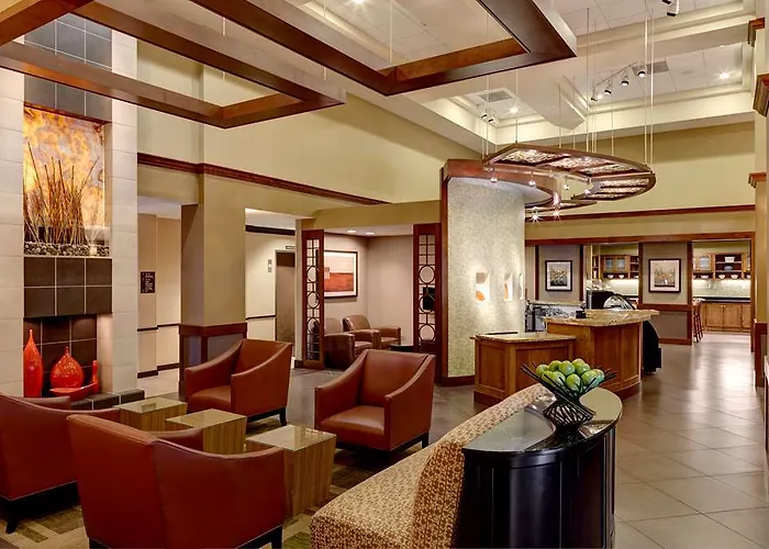 Hyatt Place Phoenix Airport 3*
