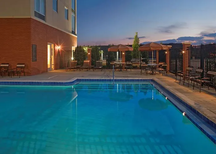 Hyatt Place Phoenix Airport 3*